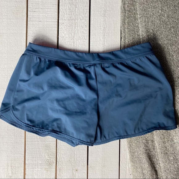 Nike Shorts - Picture 2 of 6
